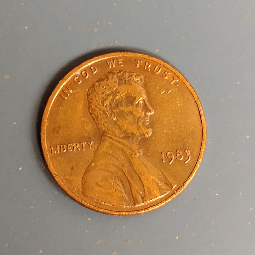 1983 Lincoln Penny No Mint Mark Vintage Circulated Collectable Yellow Brown